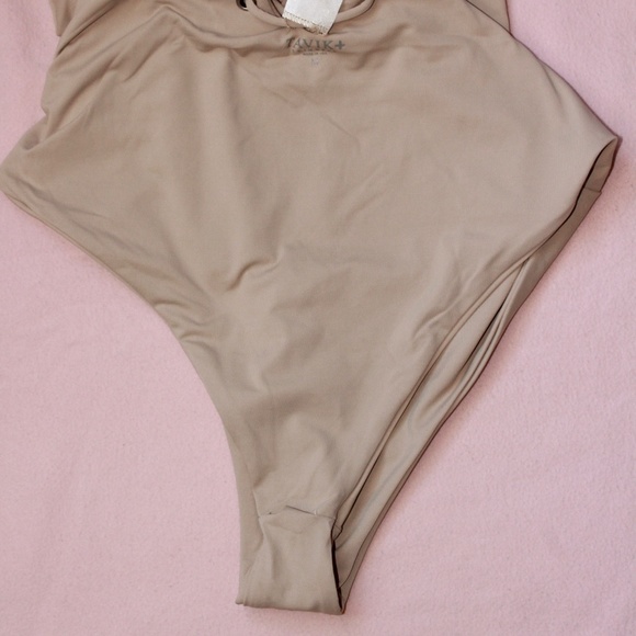 Tavik One Piece Swimsuit, Medium, NWOT - Picture 12 of 14